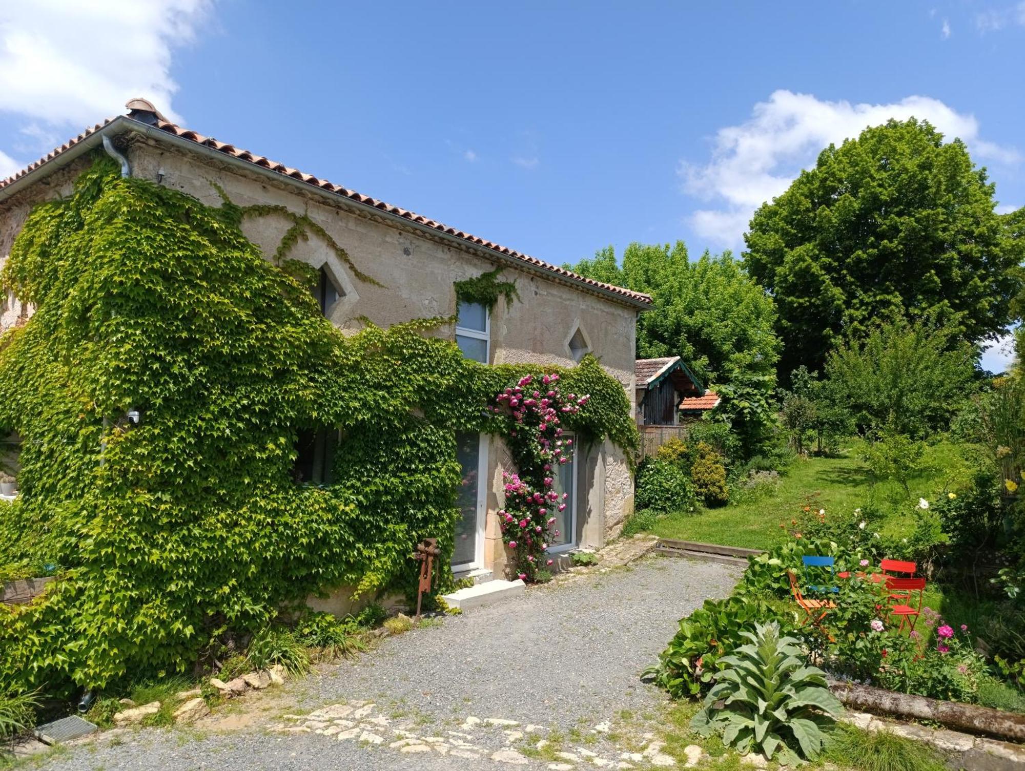 Maison Irondas Saint-Pierre-d'Aurillac Kültér fotó